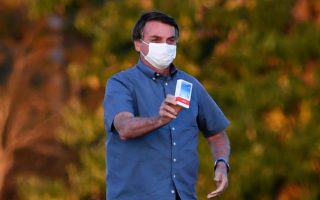 Jair-Bolsonaro-696x463